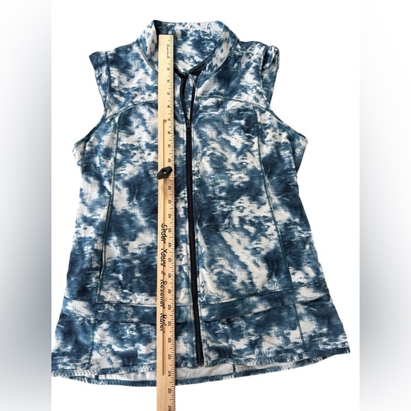 Lululemon Light Speed Vest Women’s Sea Side Silver Fox Blue Lattice - Picture 6 of 8